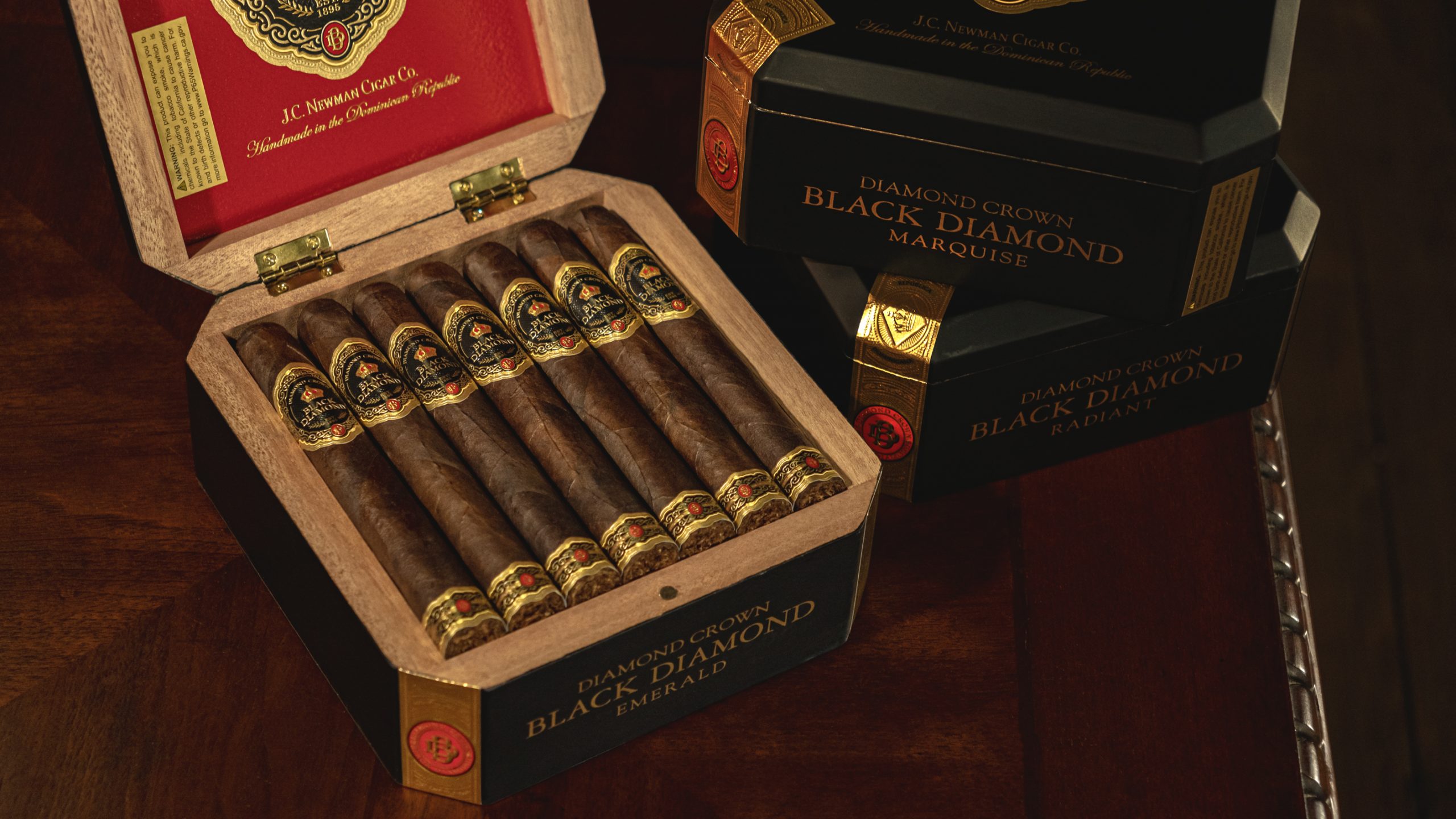 Diamond Crown Black Diamond box of cigars